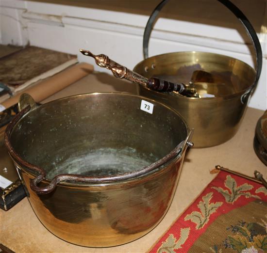 2 brass pails, sundry metalware etc